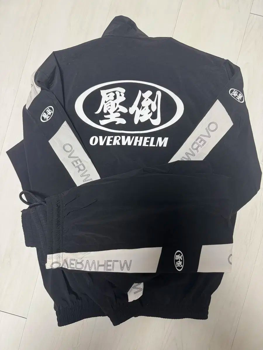 ゼクシィミックス ブラック Mサイズ 新品 上下セット