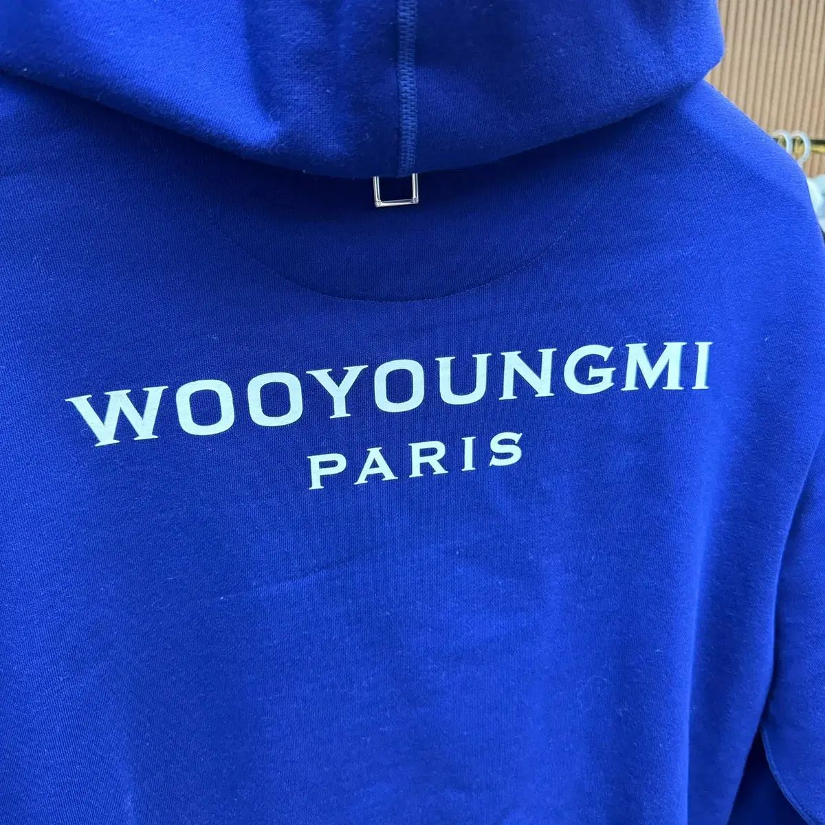 48 サイズ WOOYOUNGMI(ウーヨンミ) ロゴ バックロゴ フード付きTシャツ 