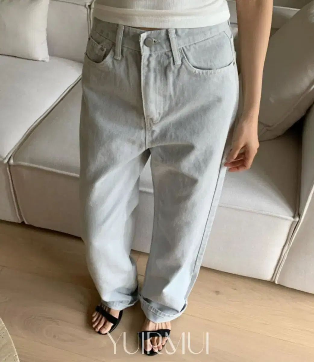 TOTEME トーテム ツイストシーム ボタンフライ デニムパンツ ジーンズ  