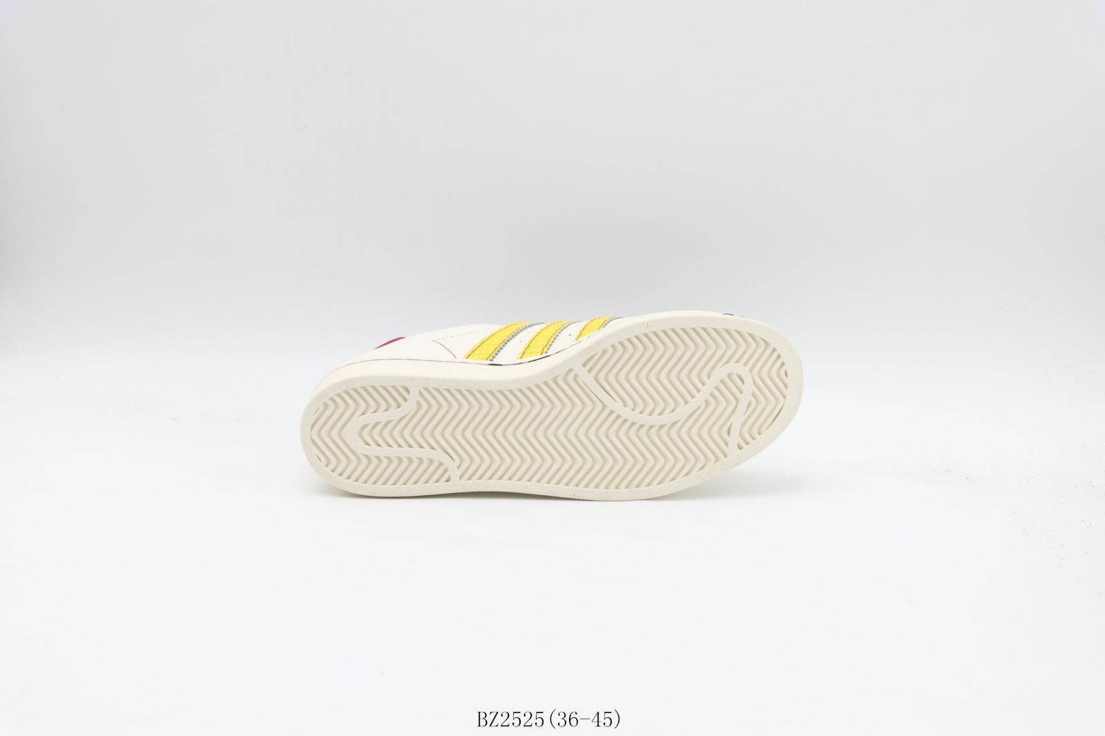 Adidas スケートシューズ