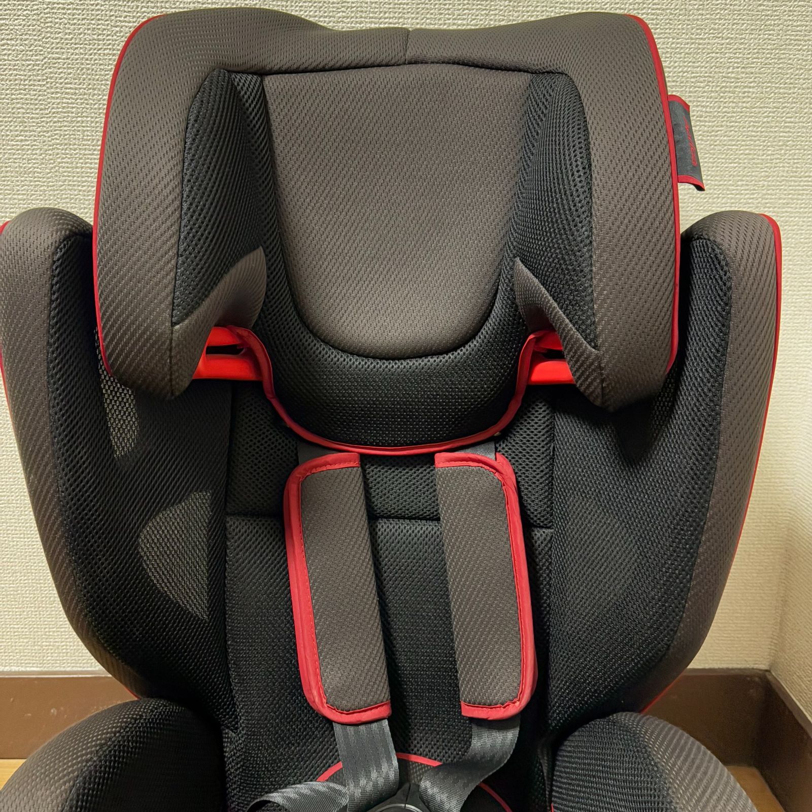 Aprica ジュニアシート 黒 アップリカ エアライド ジュニアシート 黒