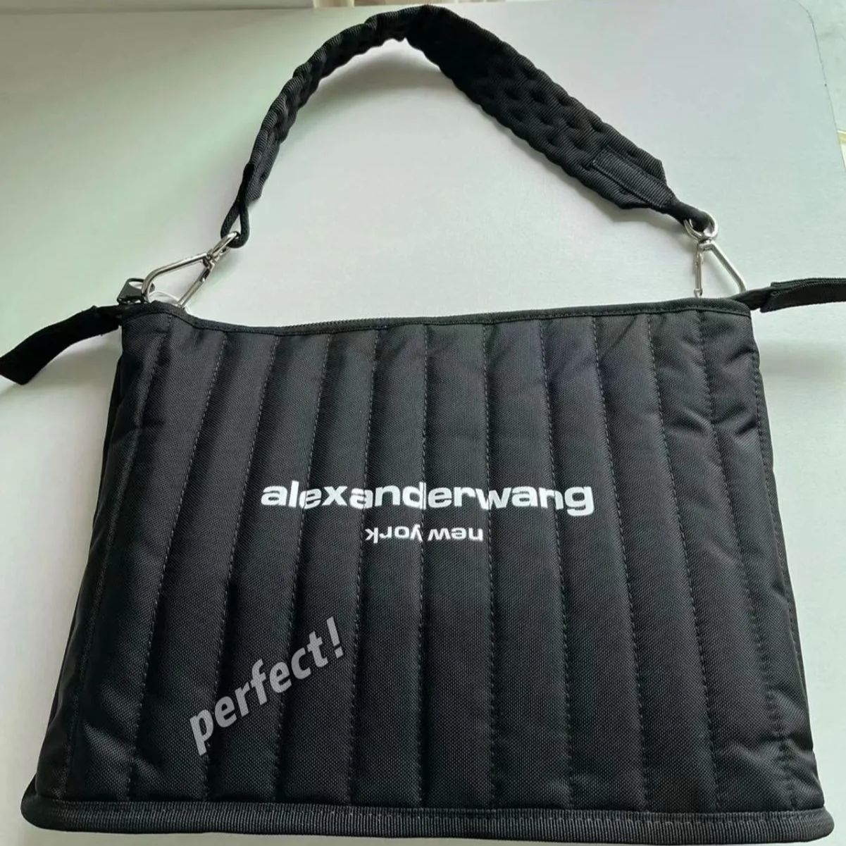 大人気 Alexander Wang アレキサンダーワン 24SS ショルダーバッグ ナイロンバッグロゴ Elite Tech Shoulder Bag  ブラック - メルカリ