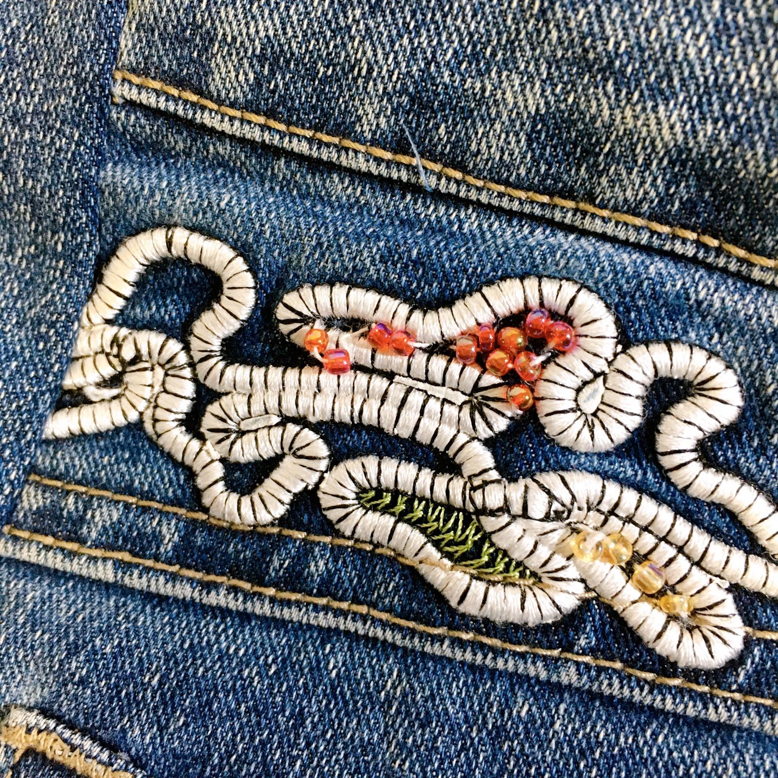 CIOCO CUORE デニム トートバッグ 刺繍 ビーズ リメイク レディース - メルカリ