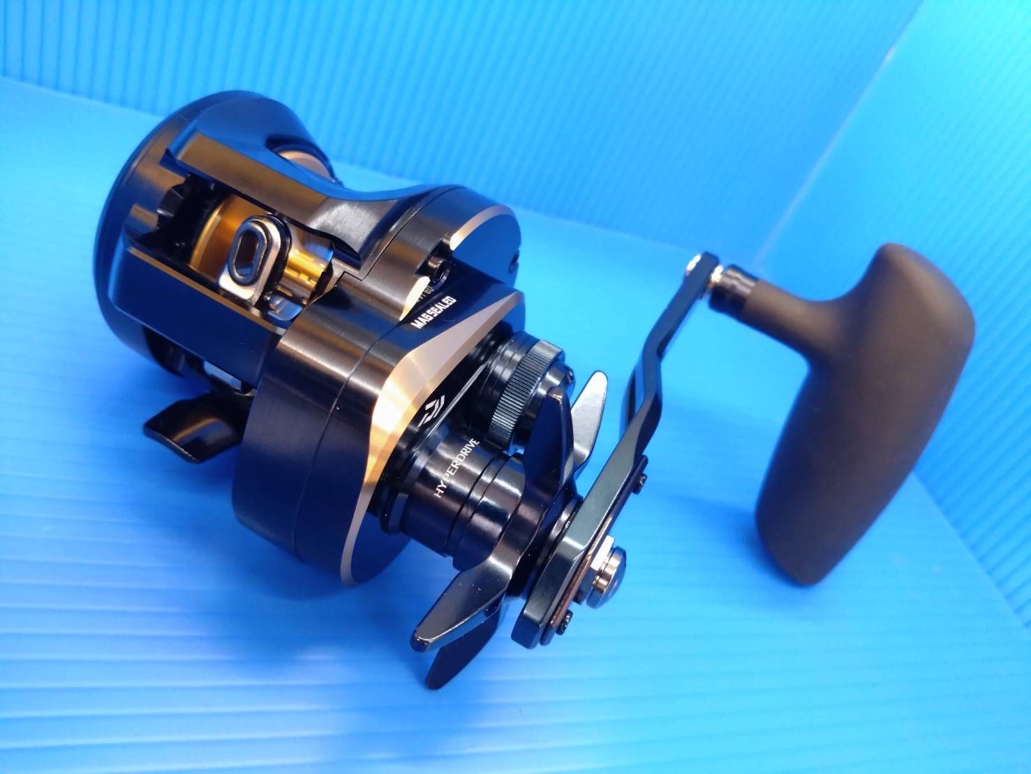 25 ソルティガ300 右ハンドル ダイワ '25 ソルティガ300・右ハンドル