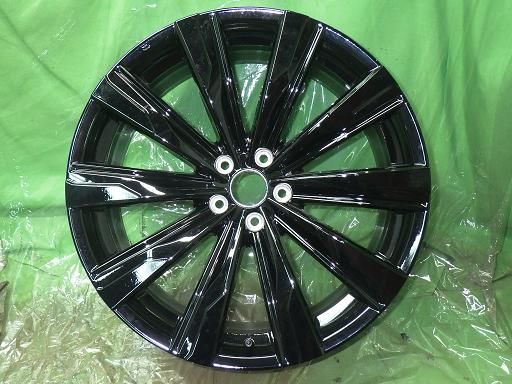 新車外し 新型クラウンスポーツ純正 21インチ アルミホイール
