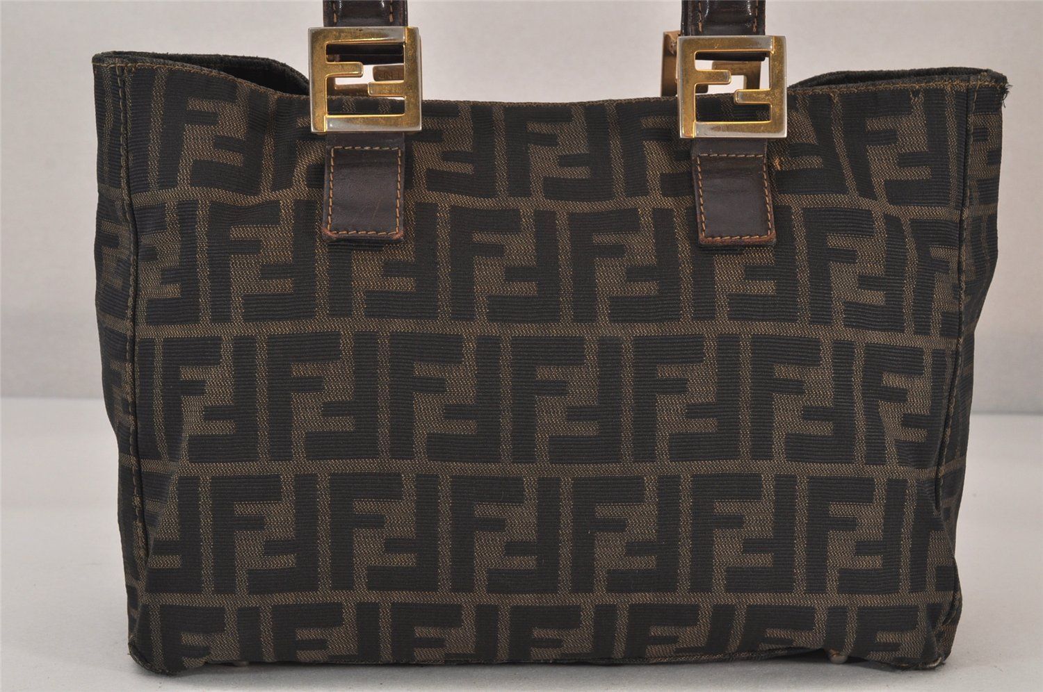 FENDI フェンディ ポーチ クラッチバッグ ズッカ柄 キャンバス