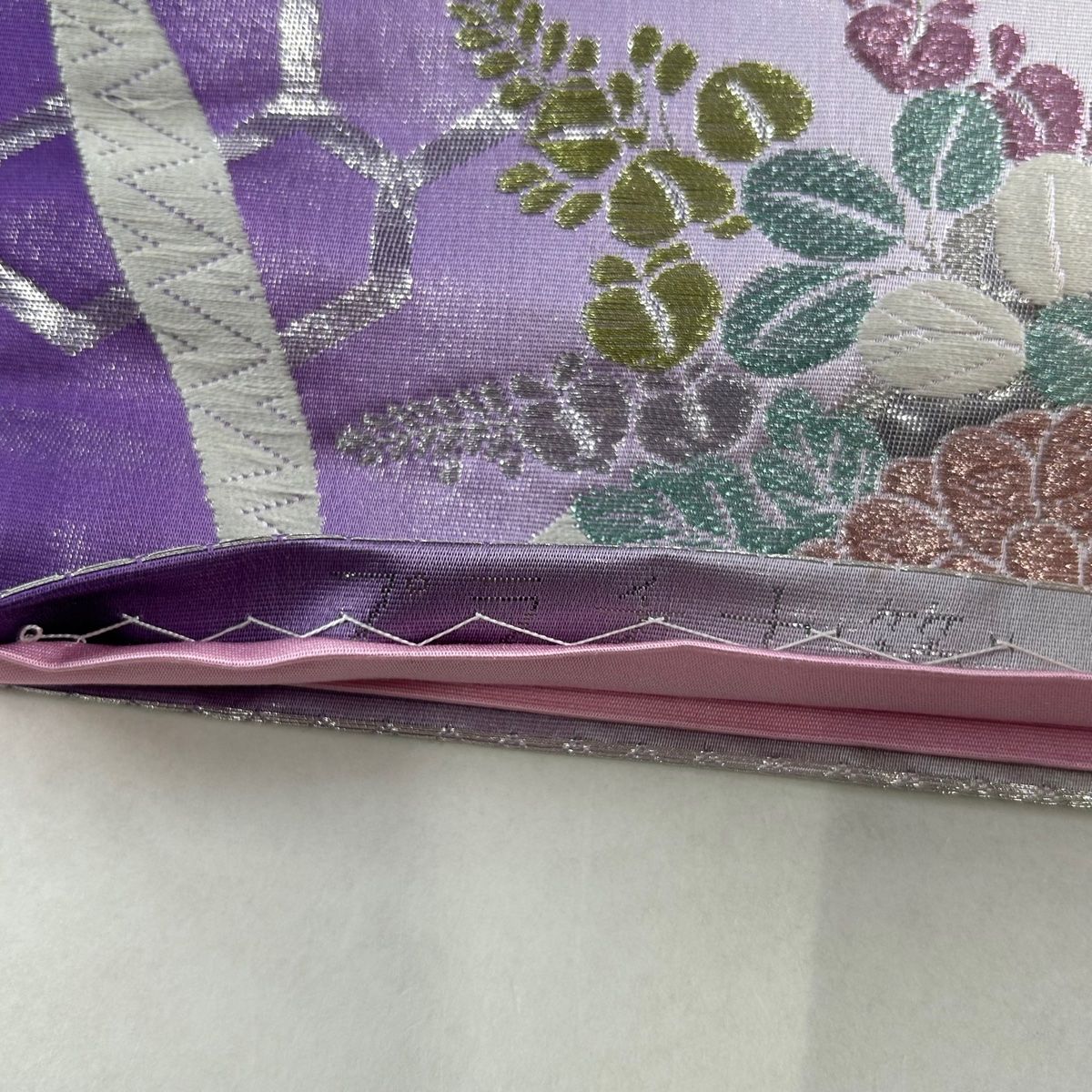 袋帯 秀品 関西仕立て 雪輪 草花 箔 金銀糸 濃ピンク 六通 正絹 袋帯 秀品 関西仕立て 雪輪 草花 箔 金銀糸 濃ピンク 六通 正絹