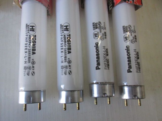 未使用 Hf蛍光ランプ 東芝 11本 パナソニック 2本 合計13本 FHF32EX-L-H 32ワット 電球色(0222CI)7AT-1S