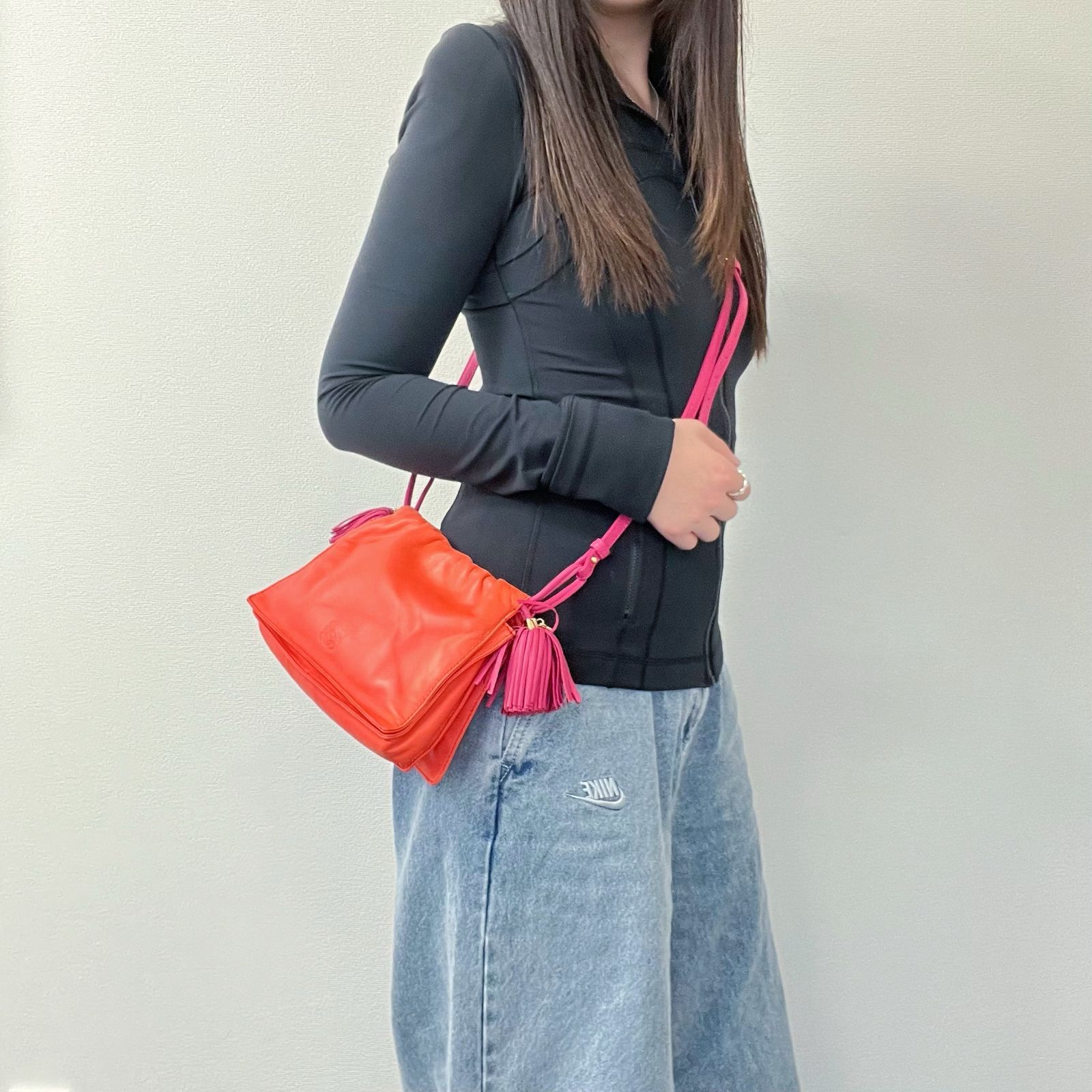 LOEWE ロエベ アナグラム ショルダーバッグ オレンジ レザー