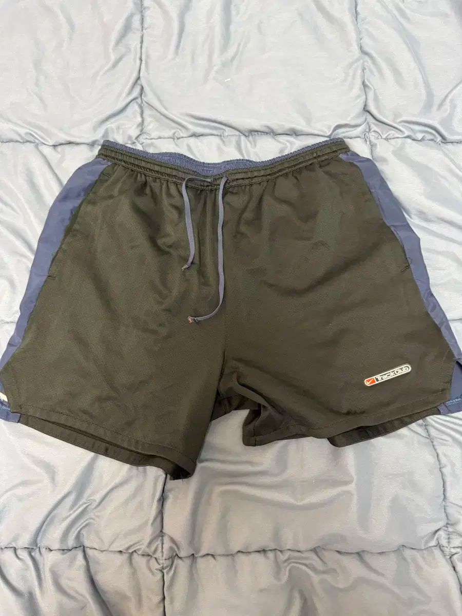 ナイキ トラック クラブ ランニング 衣類