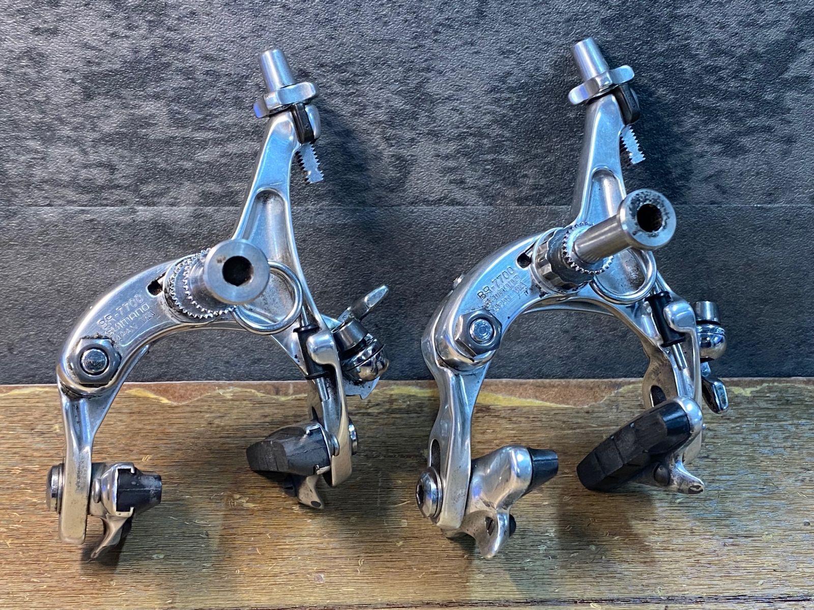 JJ520 シマノ SHIMANO デュラエース DURA-ACE BR-7700 ブレーキキャリパー 25周年