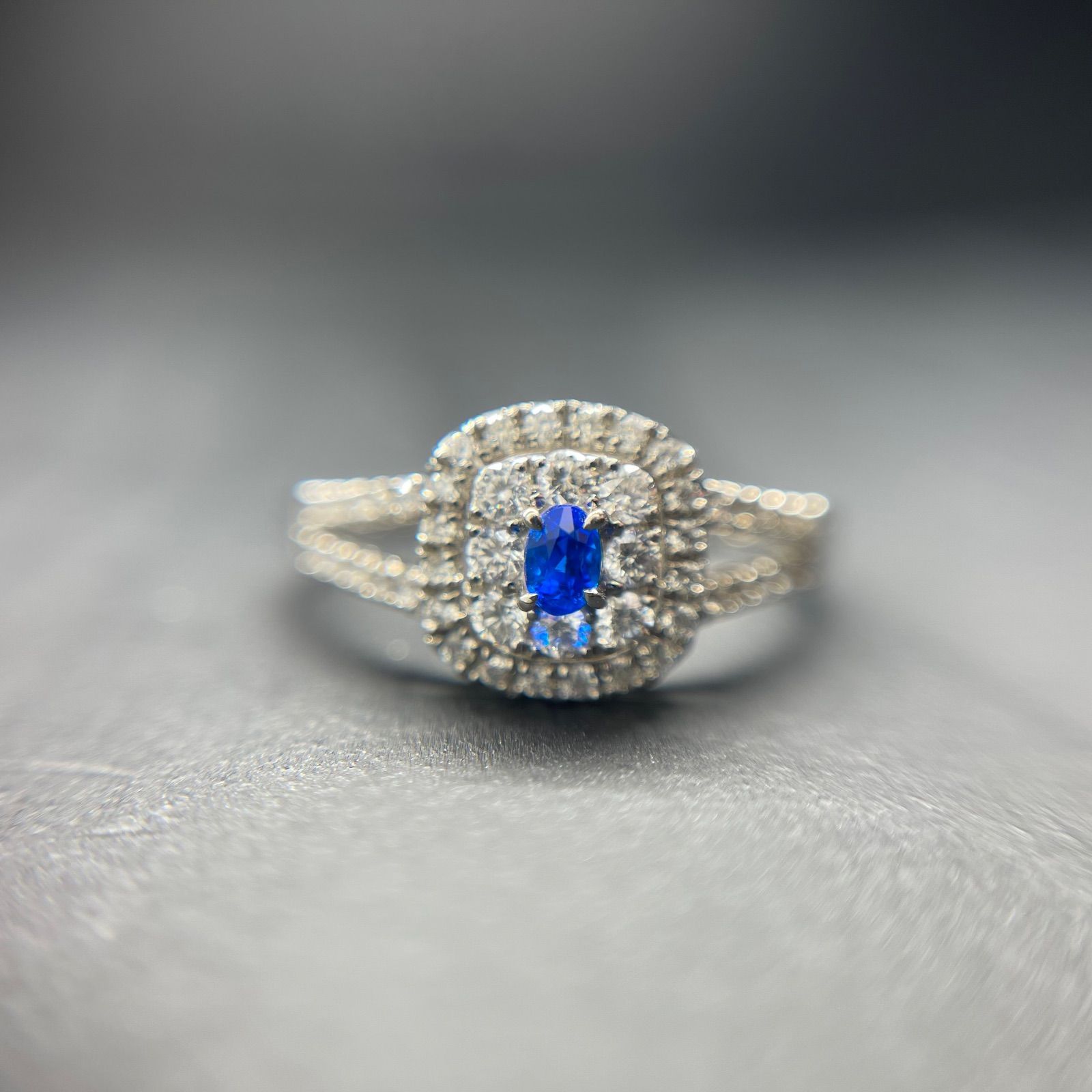 Pt950 アウイナイト / ダイヤモンド リング 0.07ct/0.27ct 鑑別書付き 