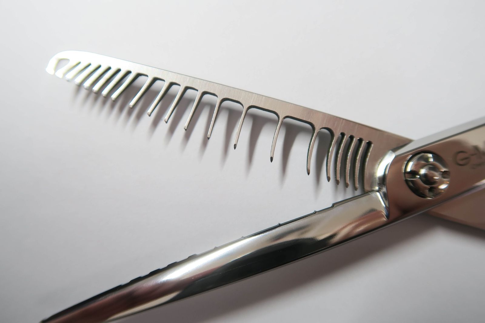 Sランク【UTSUMI ウツミ 内海】 RG70 シザー 美容師・理容師 7.0インチ