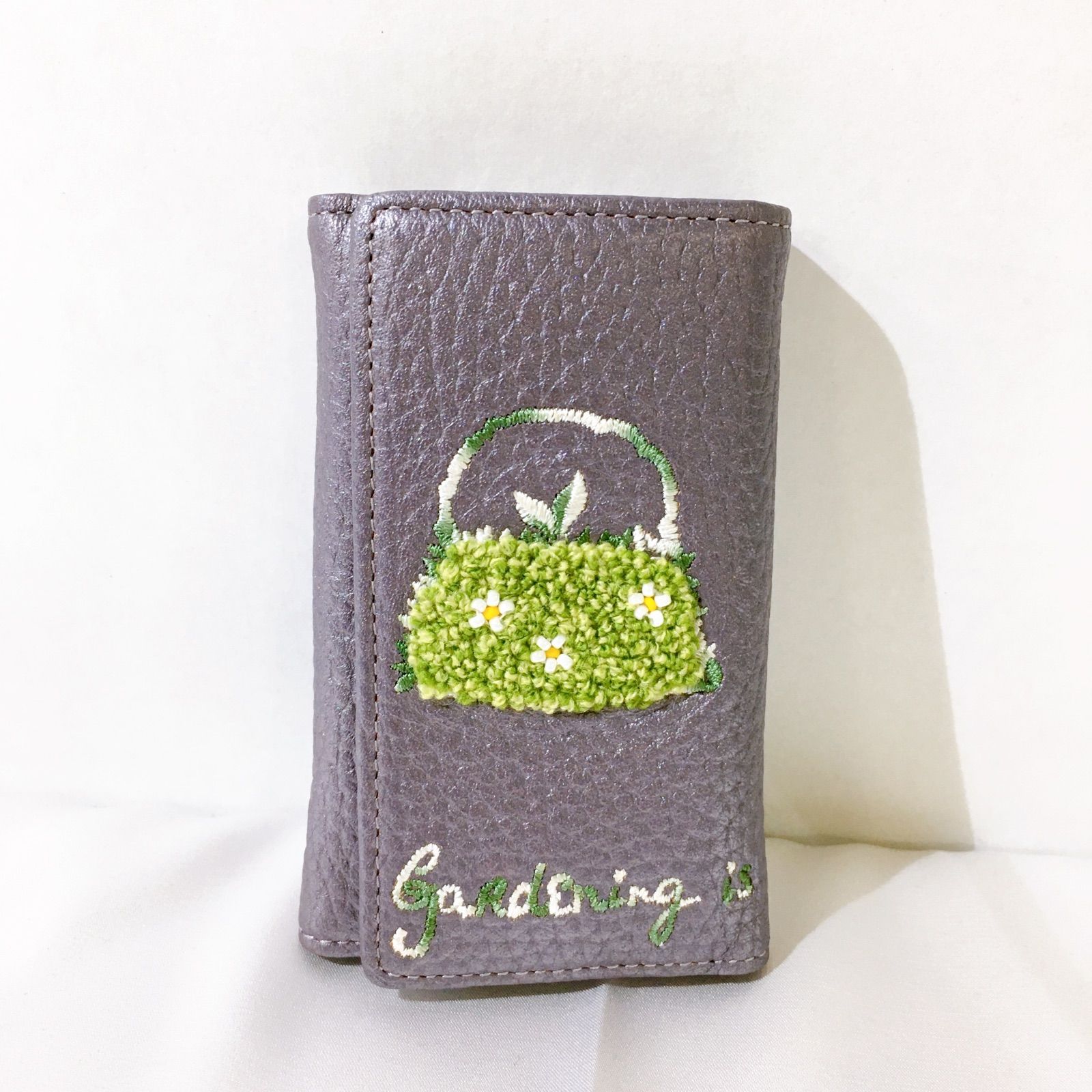 美品】 LULU GUINNESS ルルギネス leather 本革 キーケース 刺繍 