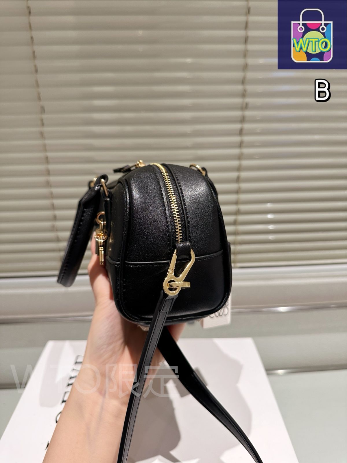 LOEWE ハンドバッグ 今日特価】LOEWE ハンドバッグ（牛皮 24×13cm） - メルカリ