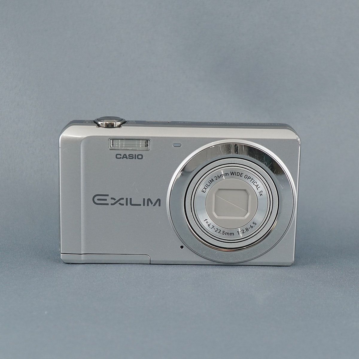 CASIO EXILIM EX-ZS5 デジタルカメラ 本体 バッテリー1410万画素 光学5倍ズーム 広角26mm シルバー コンデジ 完動品 CE4270