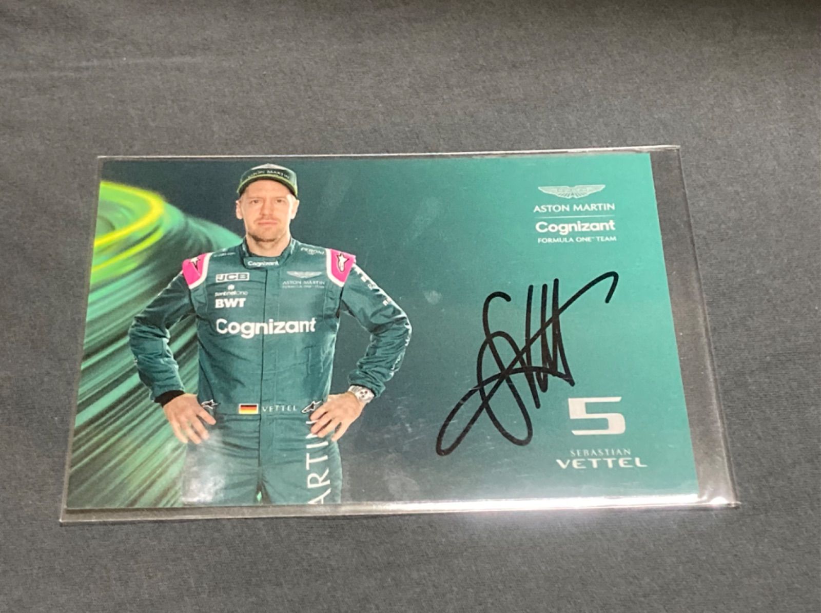Ferrari - Ｆ１　フェラーリ　ベッテル直筆サイン入りキャップ Sebastian Vettel Signed Autographed Ferrari Formula 1 Cap