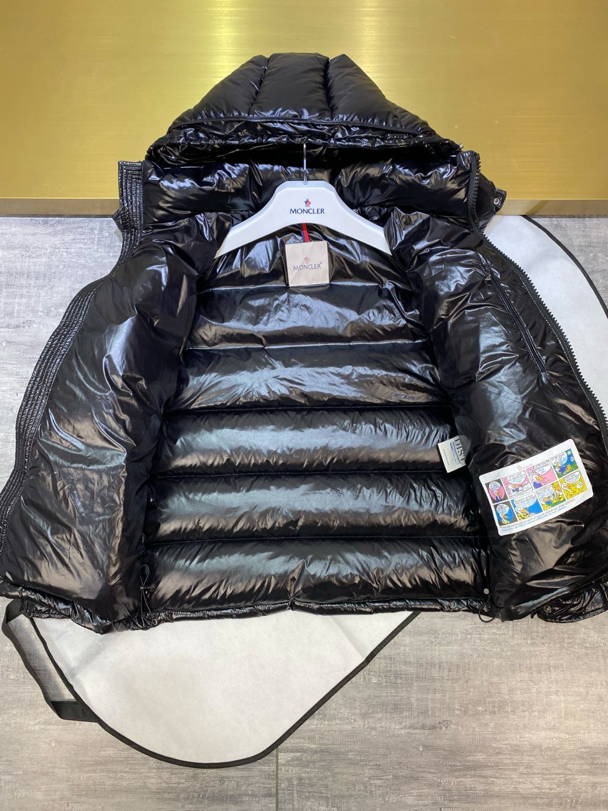 【美品】MONCLER モンクレールMAYAダウンジャケット　メルカリ安心鑑定 超美品 MONCLER モンクレール MAYA マヤ ダウンジャケット 3