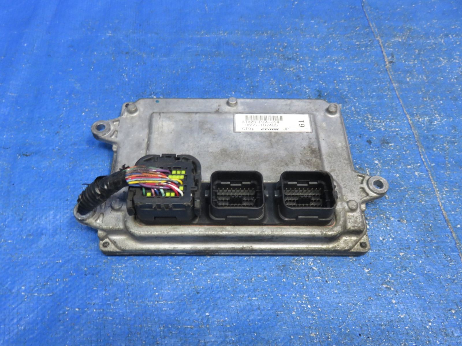 LA6961 ホンダ CR-V RE4 エンジンコンピュータ エンジンコントロールユニット 純正 37820-RZA-J54 RE3 稼働車外し