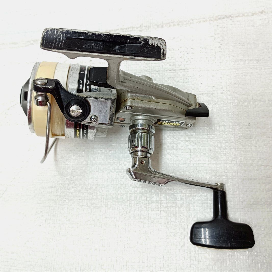 Daiwa オールドリール スピニングSilverline2000 動作品 - メルカリ