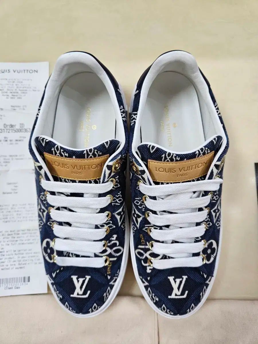 Louis Vuitton ルイヴィトン タイアウト スニーカーズ 36 235