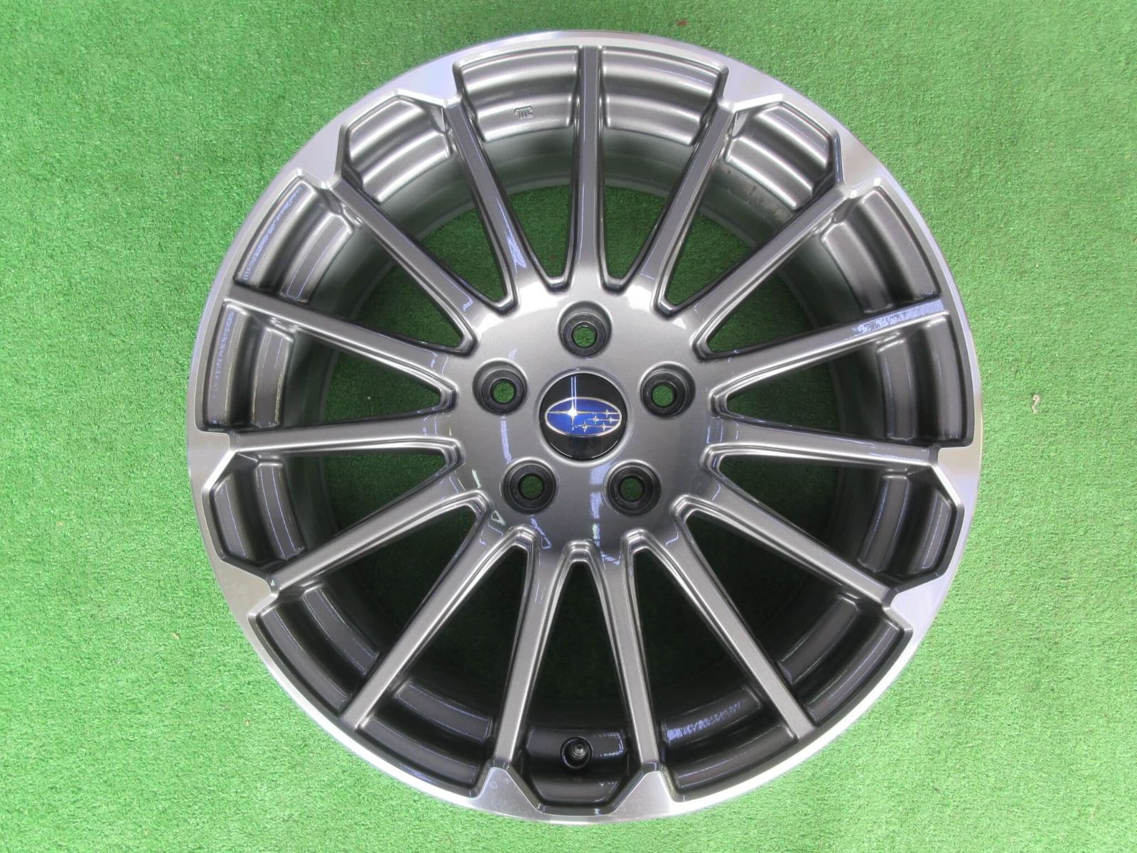 ＶＭ系ＳＴＩレヴォーグ純正ホイール