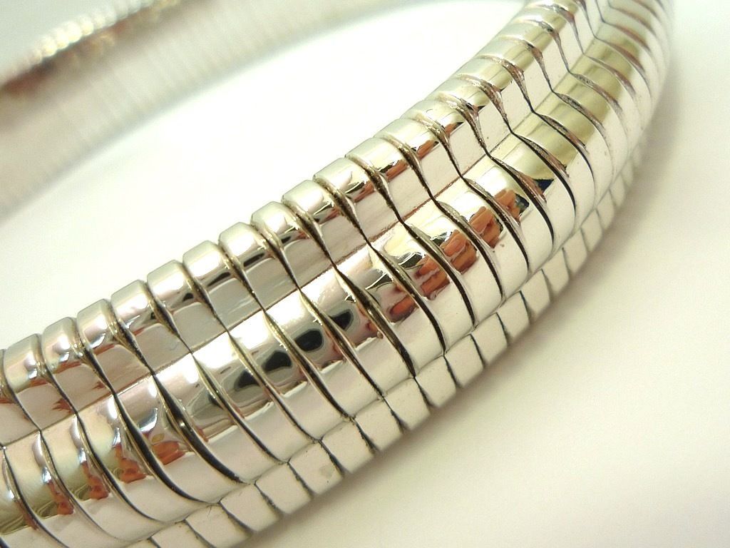 リングソーマセラピー イヤシロチ