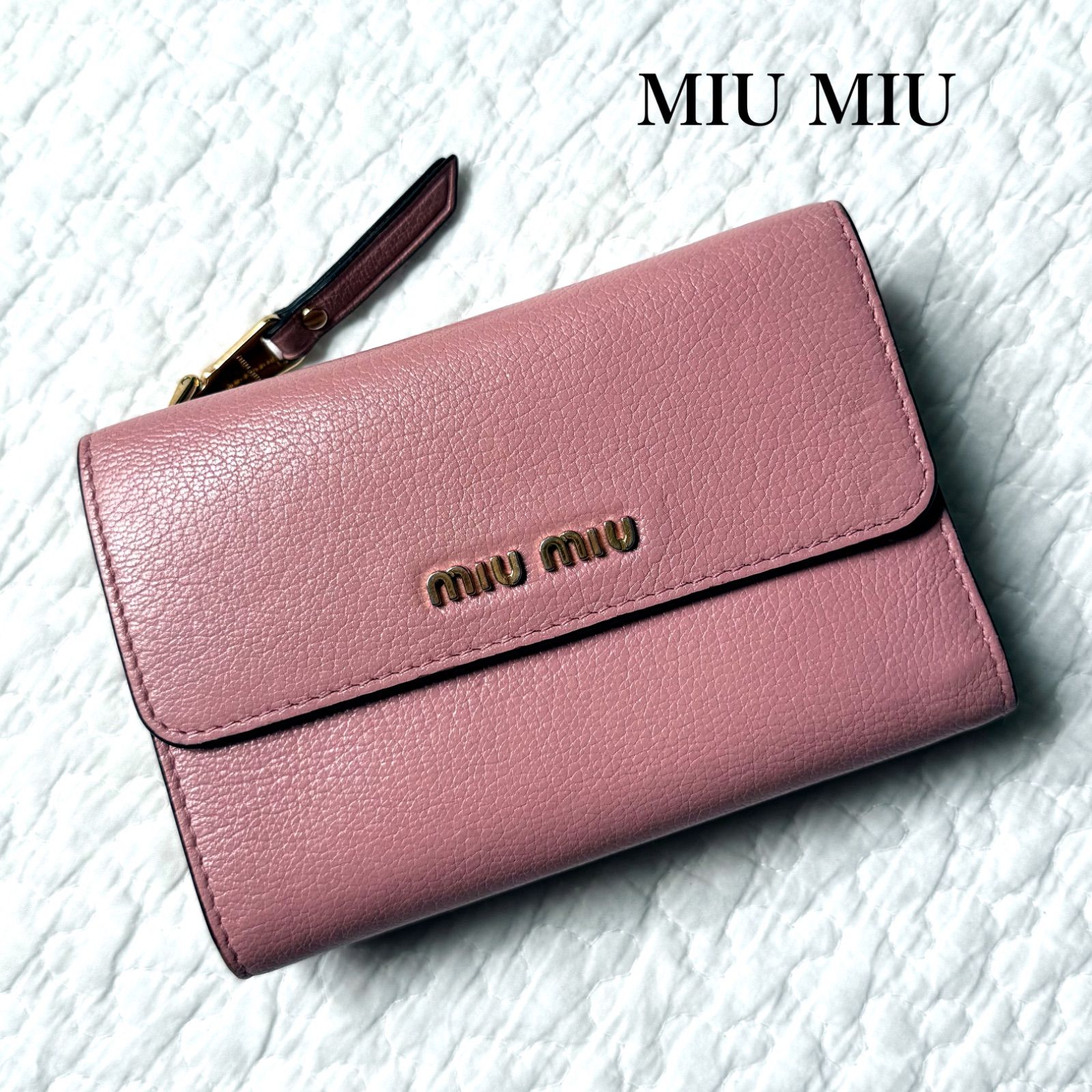 美品 MIU MIU ミュウミュウ 三つ折り財布 マドラスレザー L字