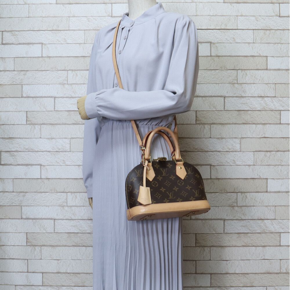 ルイヴィトン アルマBB モノグラム ショルダーバッグ モノグラム  