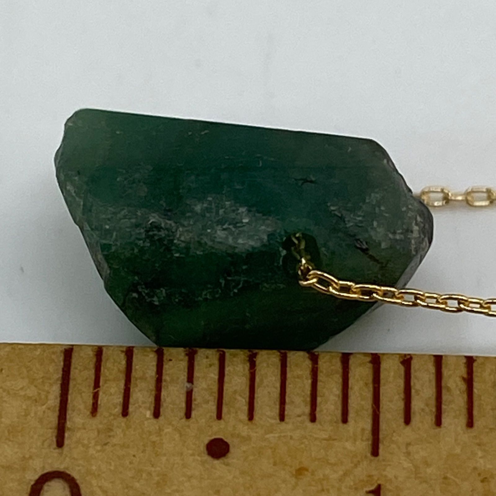 K18YG AU750 18金 天然エメラルド原石 6ct アズキチェーン