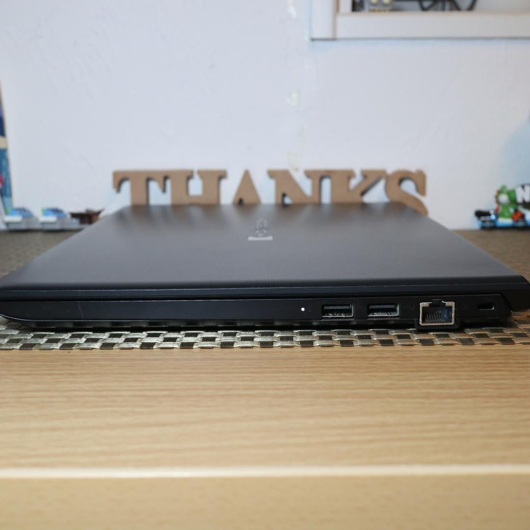 小型軽量 8世代Corei5|SSD|メ8G|無線|カメラ