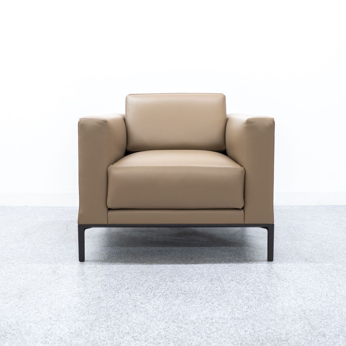Cassina ixc. カッシーナイクスシー GRAB Lage グラブ ラージ 1人掛け アーム ソファ レザー ベージュ R-D 定価72万 2