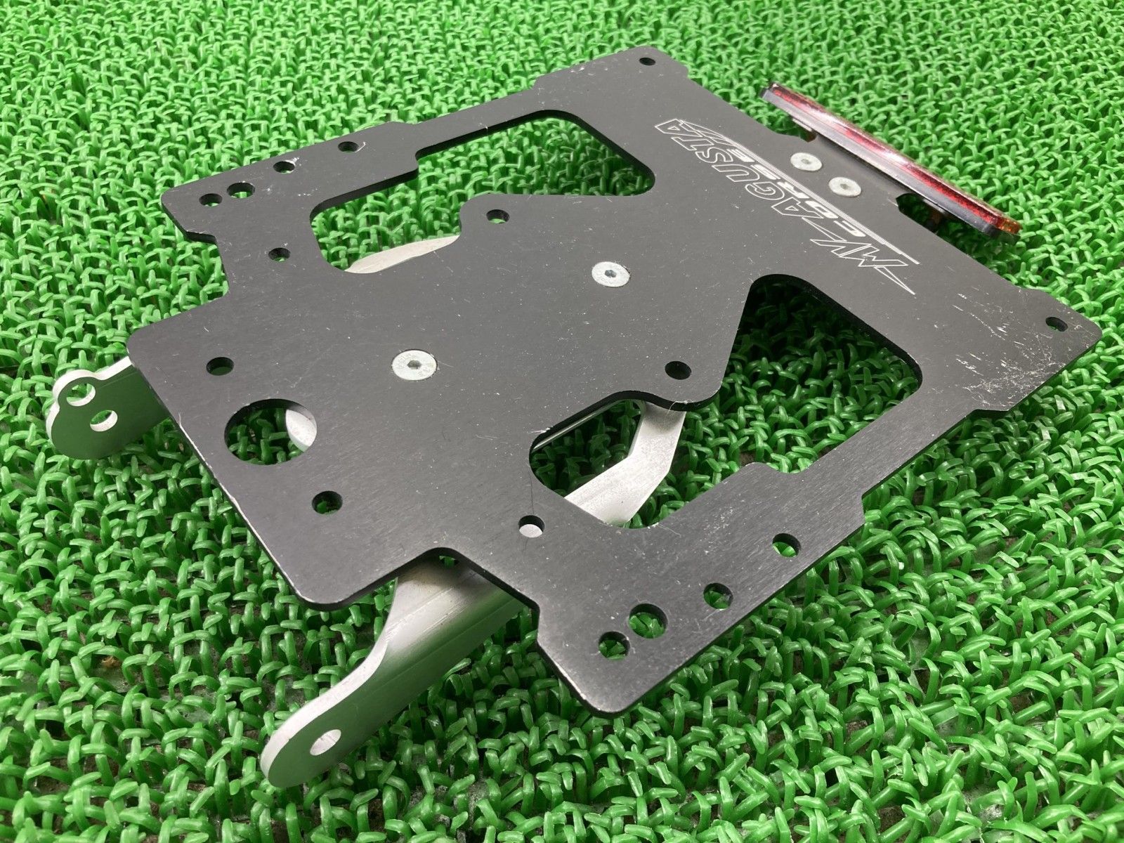 ブルターレ675 800 RR ナンバープレートホルダー MVアグスタ 純正 中古 コルサ オプション アルミ削り出し 曲がり無し lX ブルターレ675 800 RR ナンバープレートホルダー MVアグスタ 純正 中古