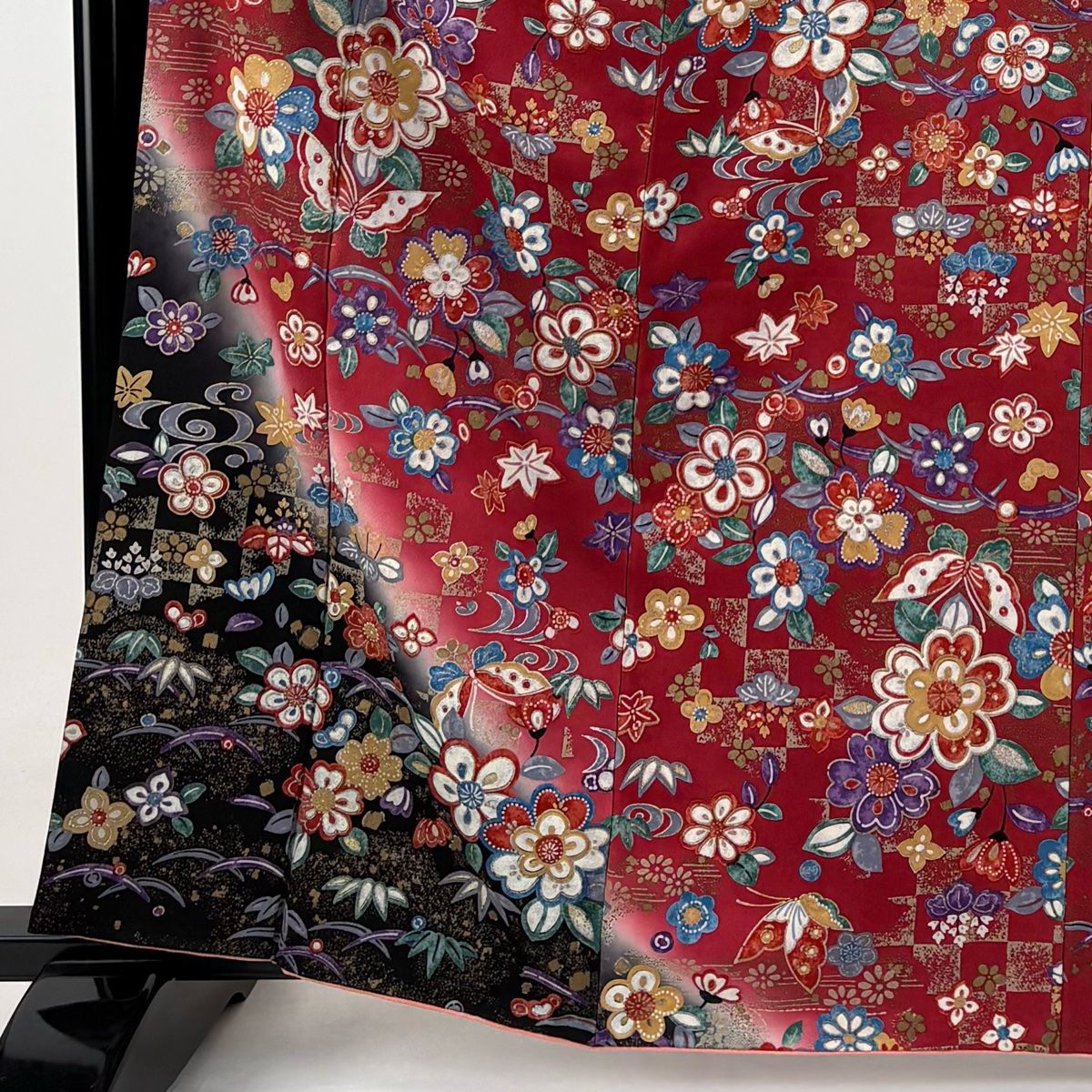 振袖 身丈162cm 裄丈64cm M 袷 蝶 桜 金銀彩 染め分け 赤 正絹 秀