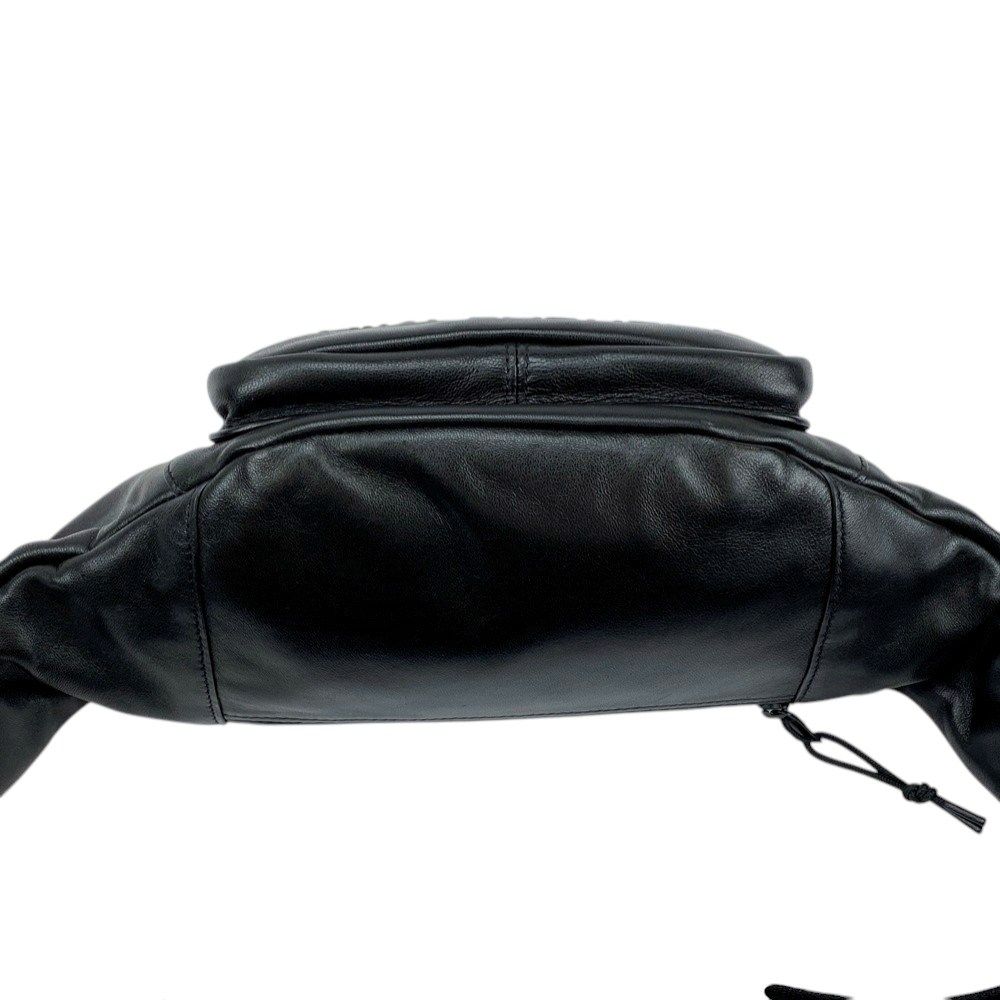 大人気即 サンローラン ボディ バッグ レザー ブラック 581375 397066 1 即買い必須！