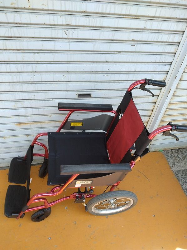 看護・介護用品 送料無料（一部地域を除く） ミキ軽量車いす