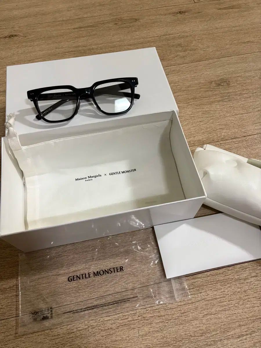 Maison Margiela メゾンマルジェラ x ジェントル モンスター mm117 ブラック クリア