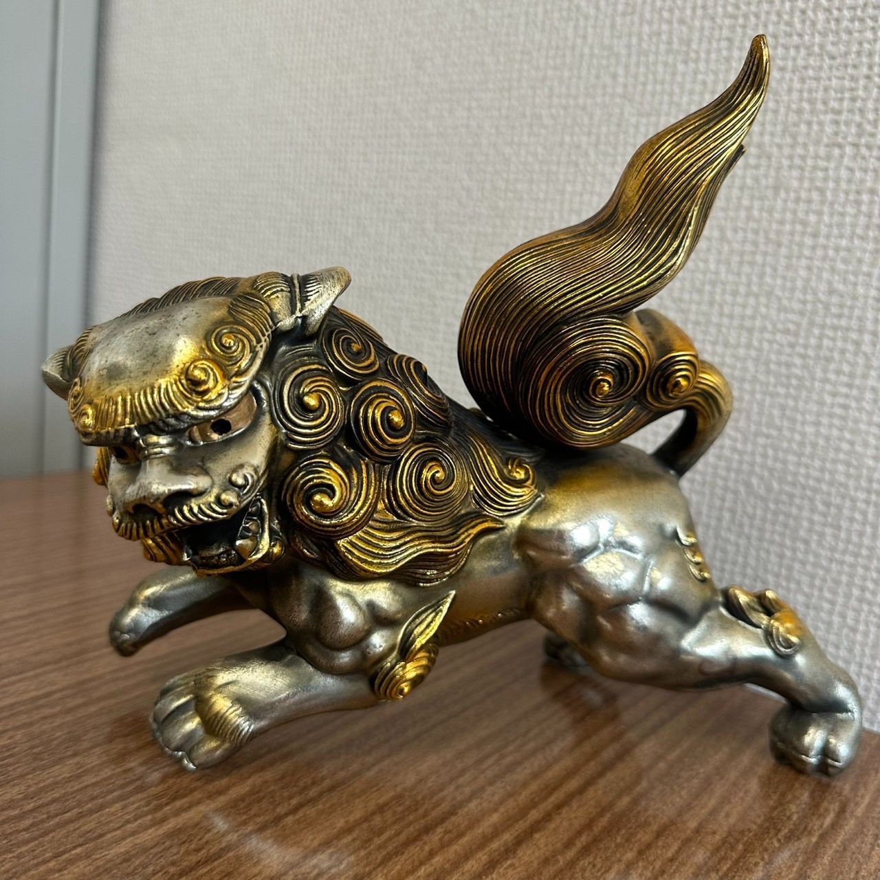 お歳暮 時期 金属製 唐獅子（狛犬）置物 インテリア風水 開運 彫刻 オブジェ 工芸品