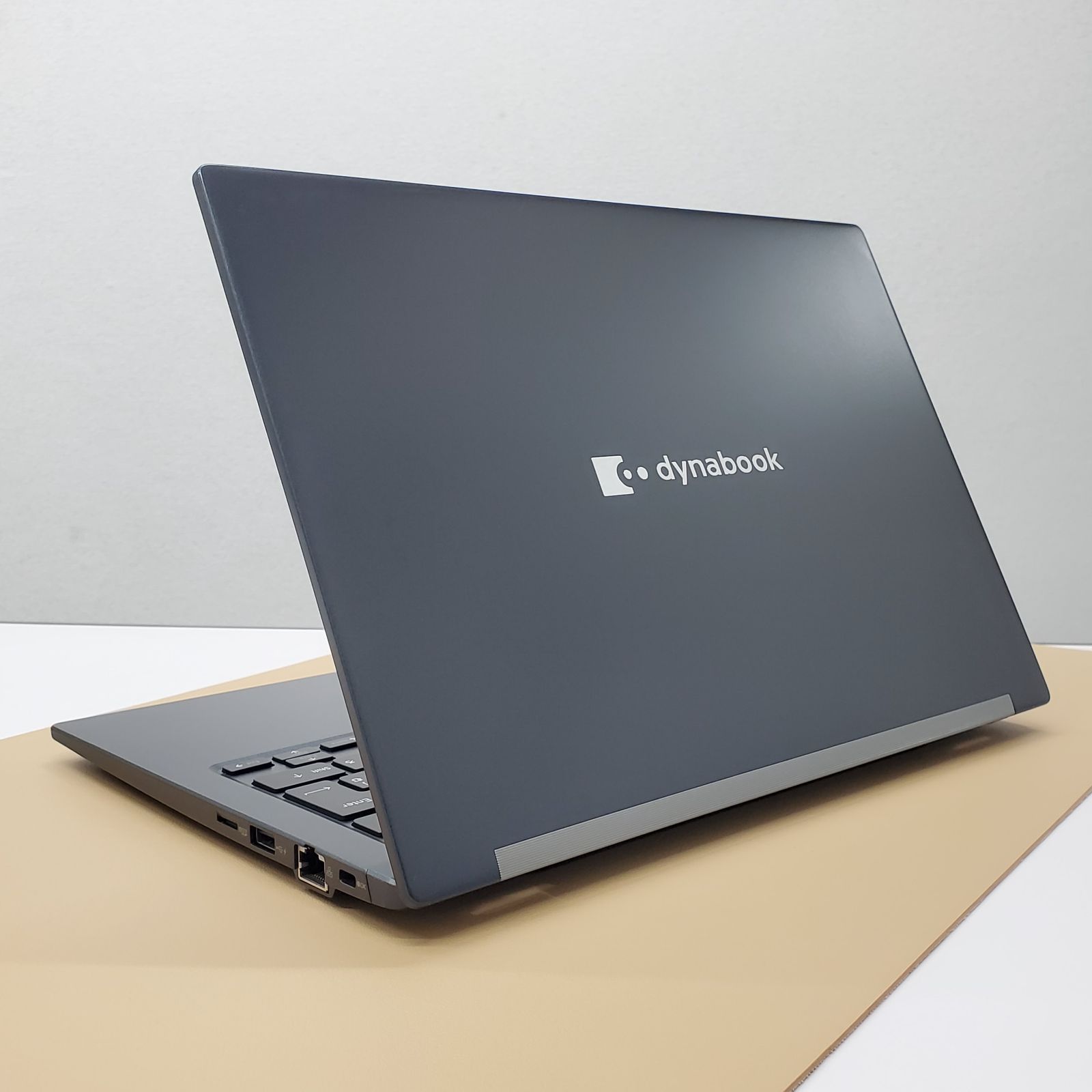 13.3型ノートパソコン 第11世代Core