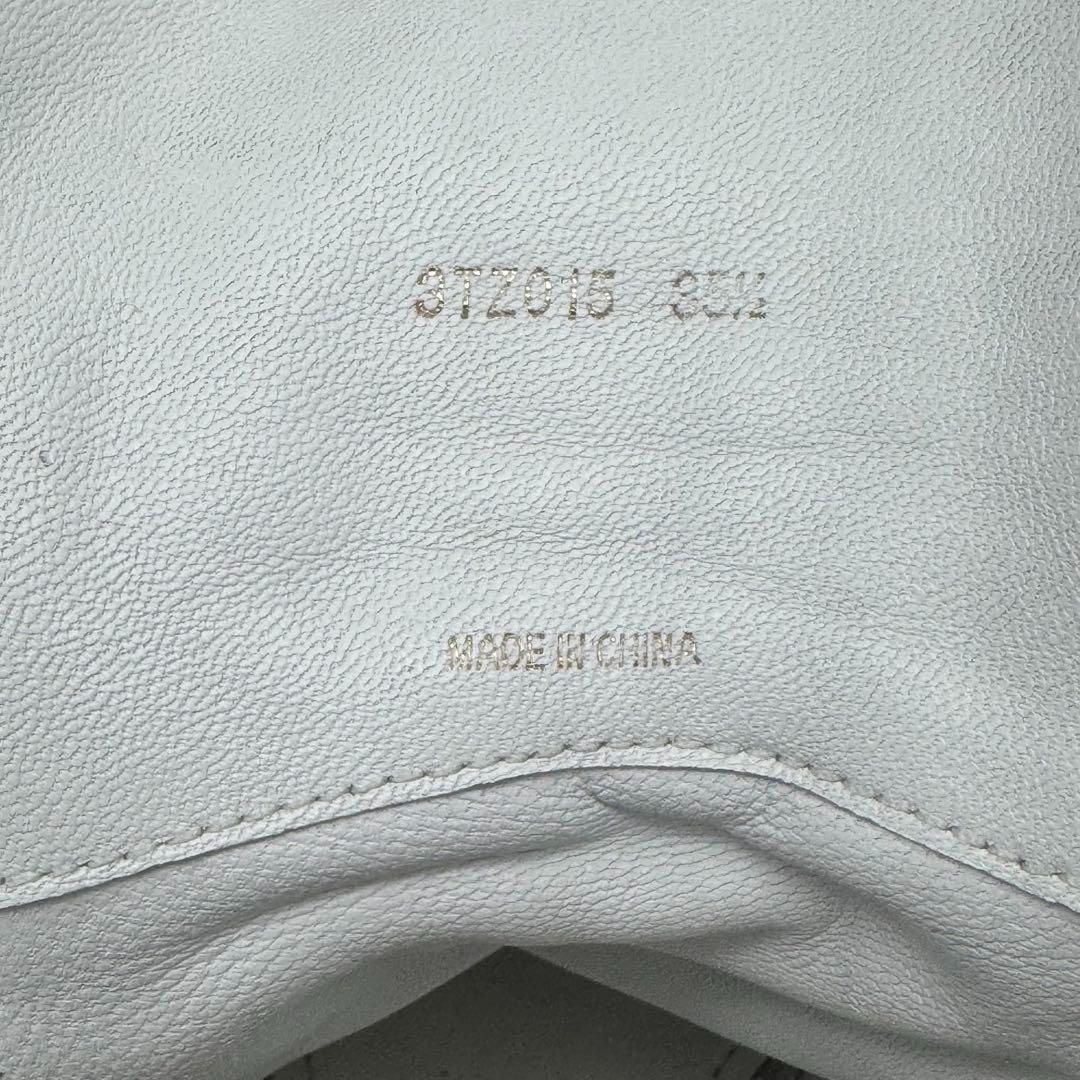 プラダスポーツ シルバー