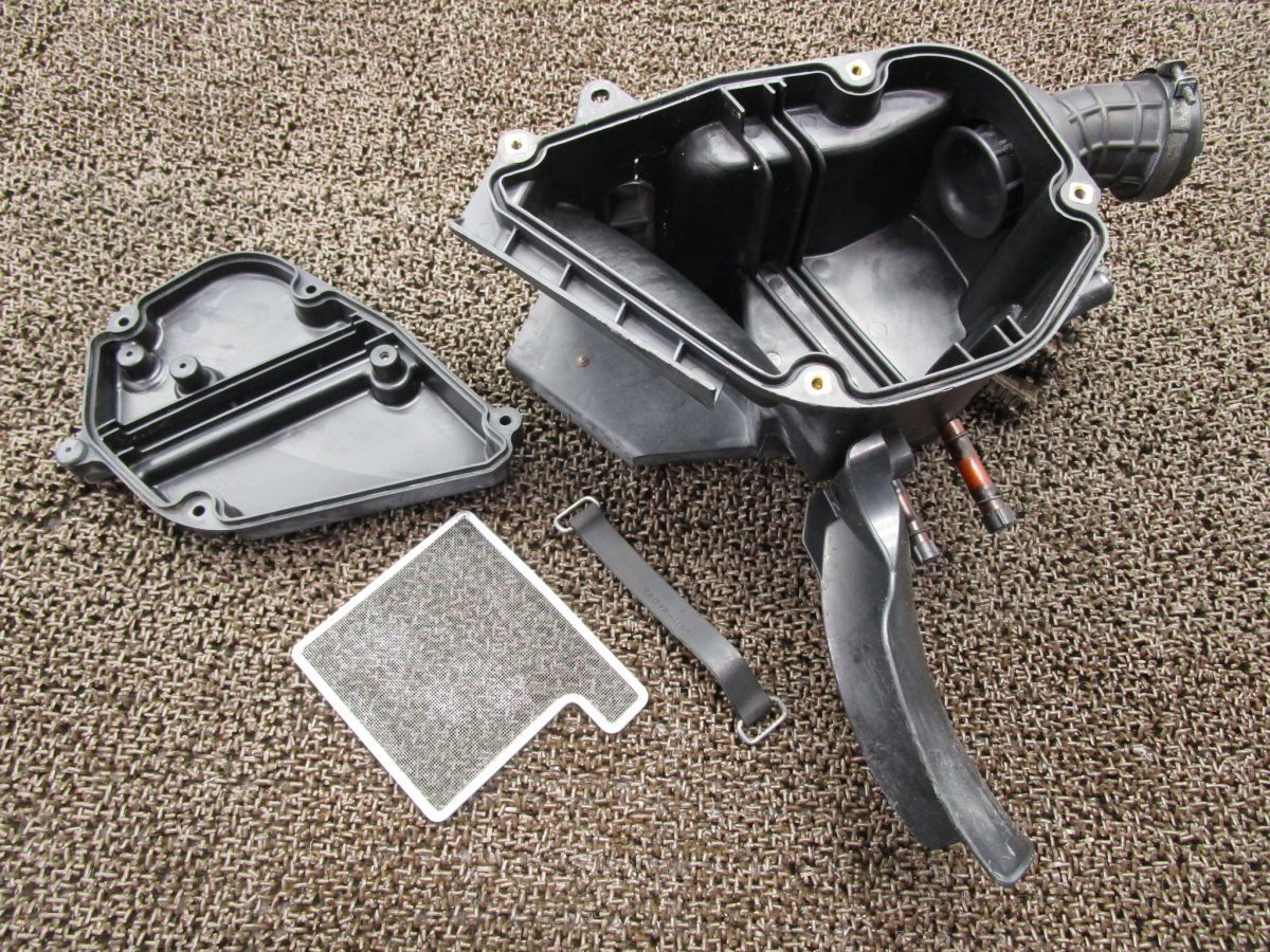 スーパーシェルパ エアクリーナーボックス バッテリー □K509！KL250G