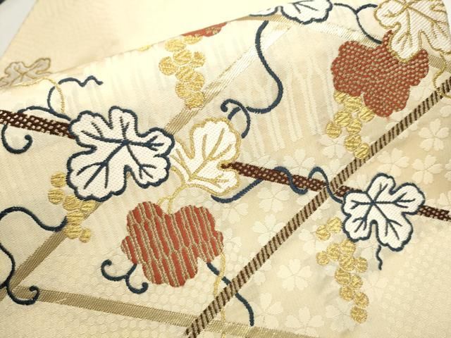 平和屋着物●九寸名古屋帯　唐織　葡萄蔦の葉文　金糸　正絹　逸品　CAAY9601hy 平和屋着物○九寸名古屋帯 唐織 葡萄蔦の葉文 金糸 正絹