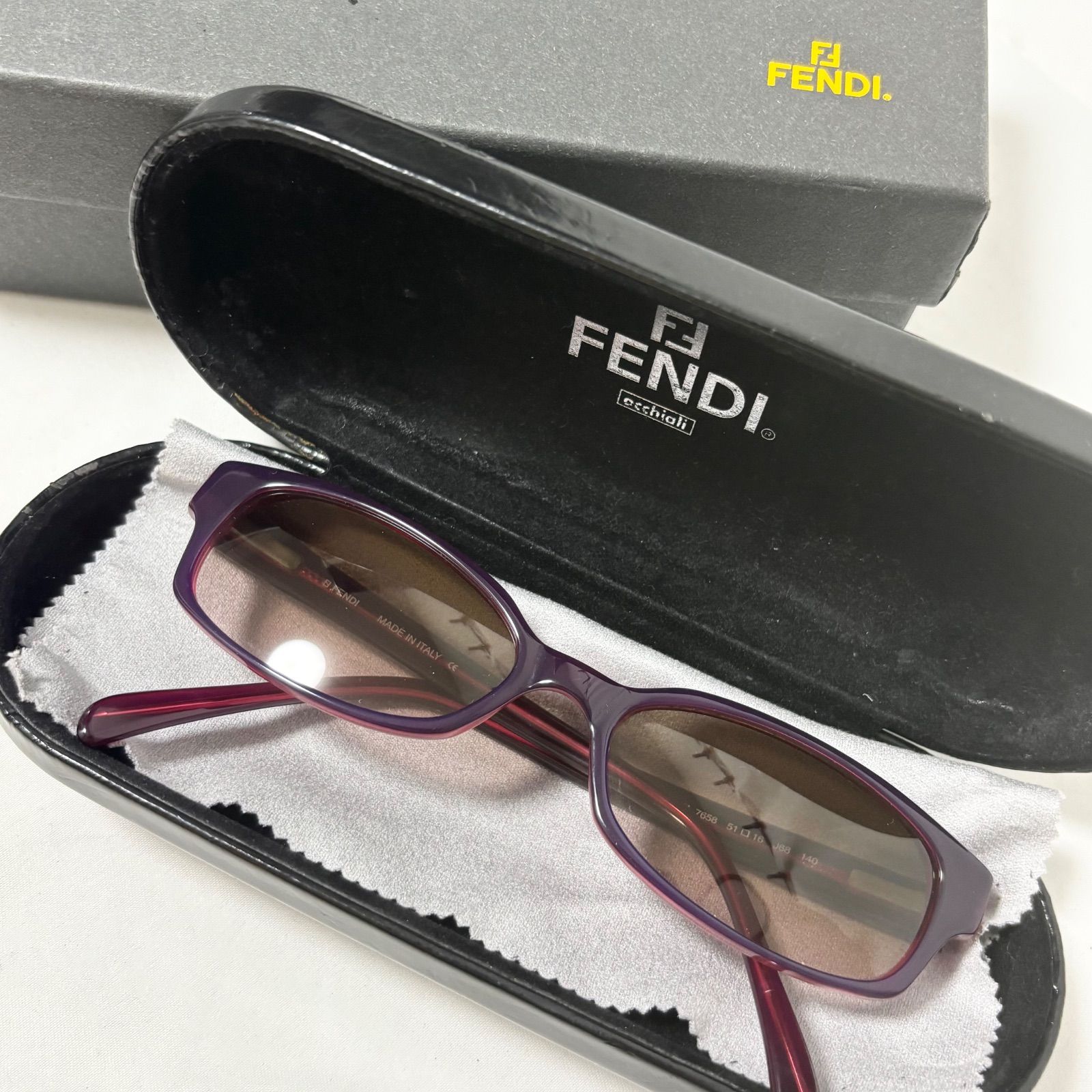 送料無料 FENDI|フェンディ|サングラス|眼鏡|メガネ|パープル系|ピンク系|ケース付き| き