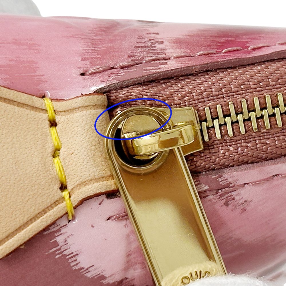 Louis Vuitton ピンクベージュエナメルレザーバングル Louis Vuitton ピンクベージュエナメルレザーバングル