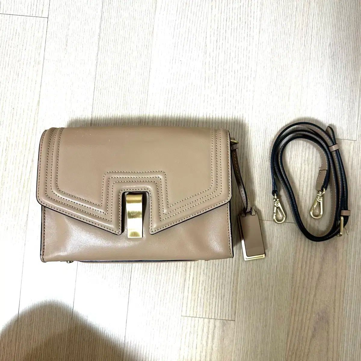 JOY GRYSON ジョイグライソン ナオミバッグ ベージュ クロスバッグ バッグ