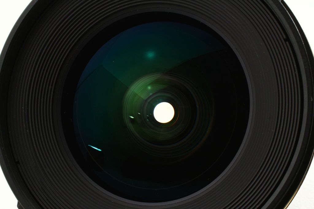 TOKINA