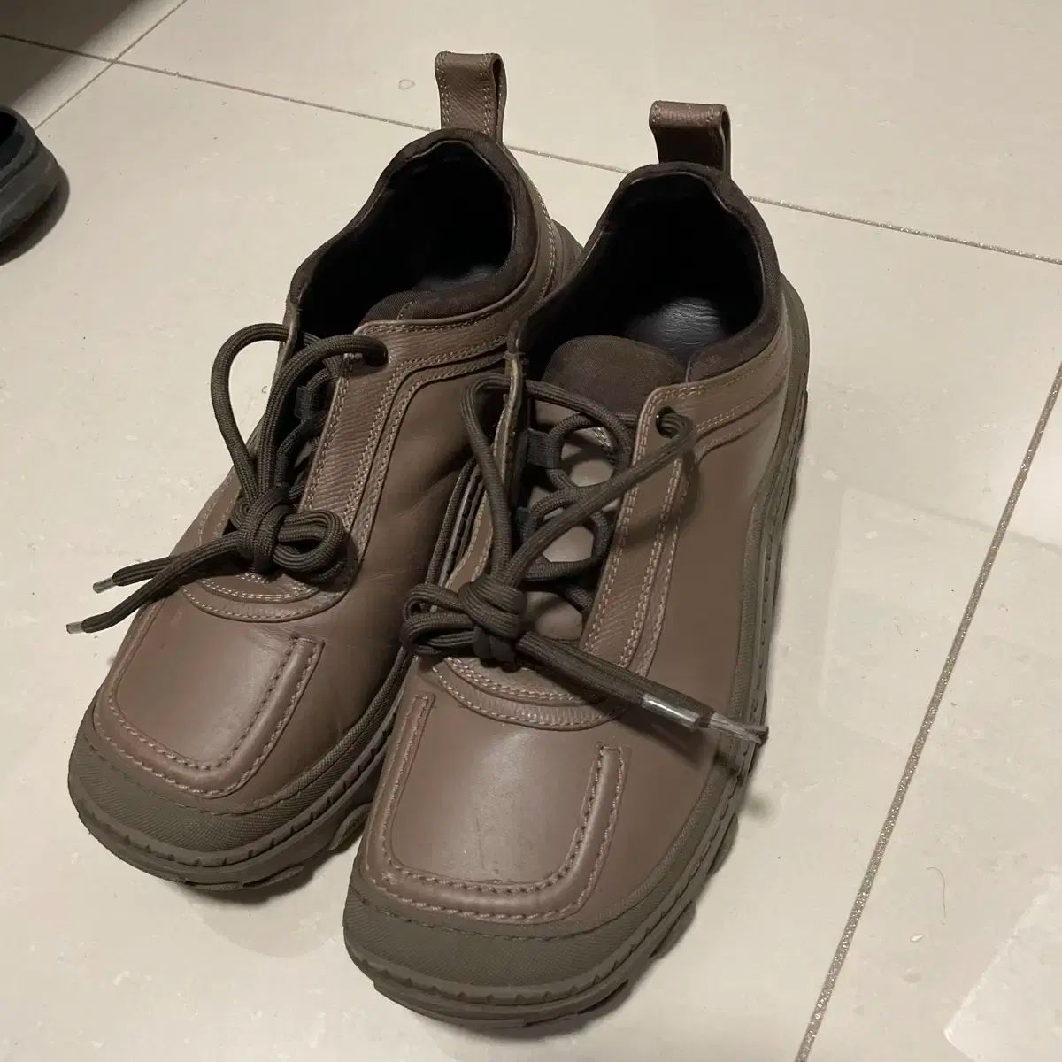 キコ Kiko Kostadinov(キココスタディノフ) トンキン スニーカーズ 41 