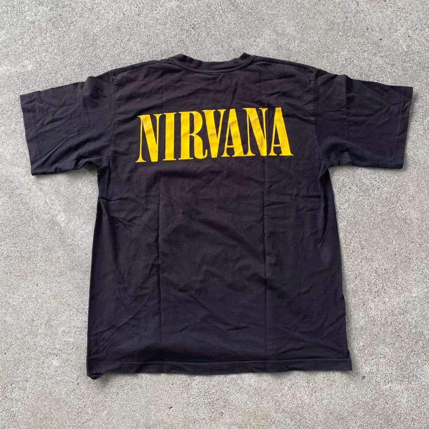 OLD】NIRVANA アイコンバンドTシャツ ニルヴァーナ スマイル ニルバーナ ブラック USA古着 バンT カードコバーン - メルカリ