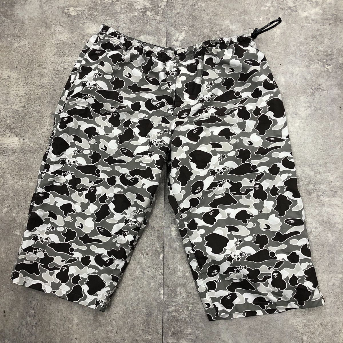 SALE|公式通販| アベイジングエイプ CAMO ハーフ・ショートパンツ 