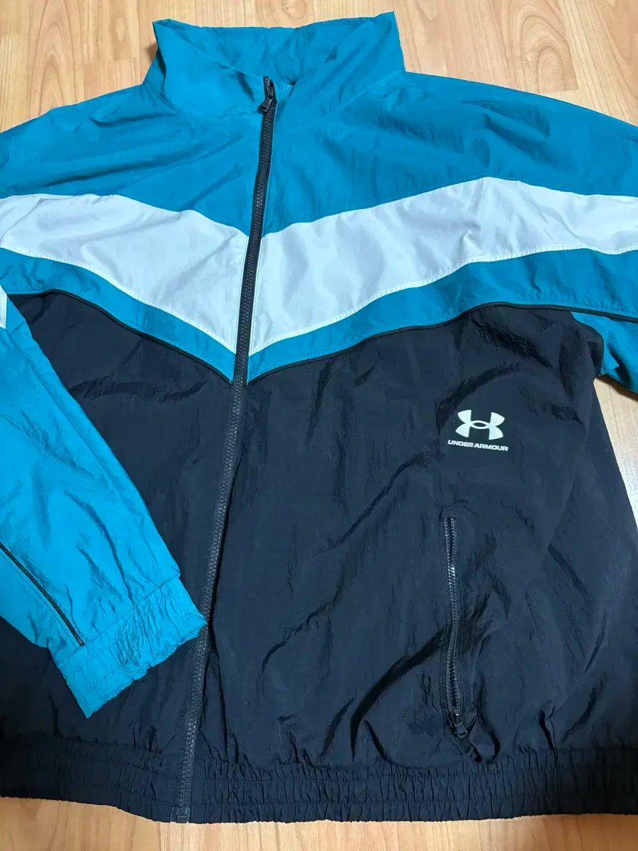 UNDER ARMOUR(アンダーアーマー) 弱いヒーロー アン・スホ (チェ